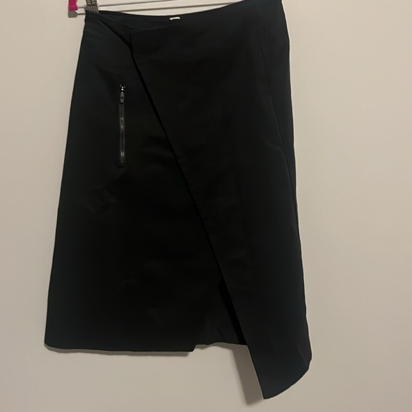 Lululemon A-Line High-Rise Wrap Skirt
Black Rare - Picture 7 of 16